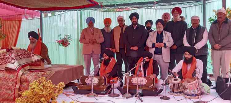 Gurmat Samagam Organized in Harnam Nagar