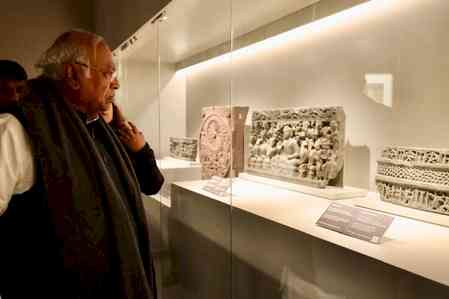 Kharge calls Lord Buddha relics exposition a timeless reminder of peace, compassion and wisdom