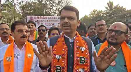 Maha civic polls: After tie-up with Cong in Ambernath, BJP joins hands with AIMIM in Akot