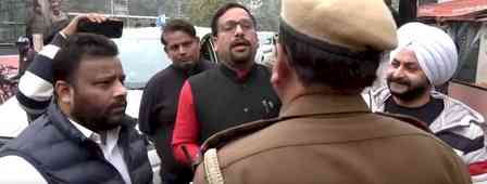 BJP can't stop us from going to our offices: Suspended AAP MLAs stopped at Delhi Assembly gates