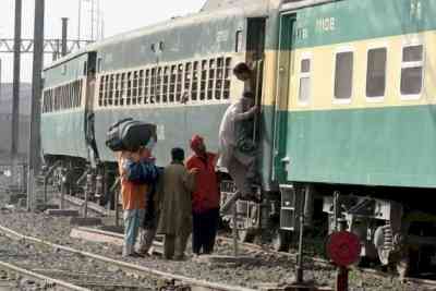 Pakistan: Railway track damaged after blast in Balochistan