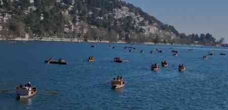 Tourists enjoy Nainital's charm, but snowfall remains a no-show, leaving local businesses in worry
