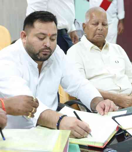 Bihar NDA leaders seek Lalu, Rabri's resignations after Rouse Avenue Court frames charges in land-for-job case