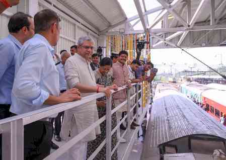 Indian Railways speeds up 549 trains in this year’s timetable across zones