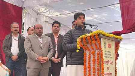 Scindia inaugurates 6 modern post offices in Madhya Pradesh