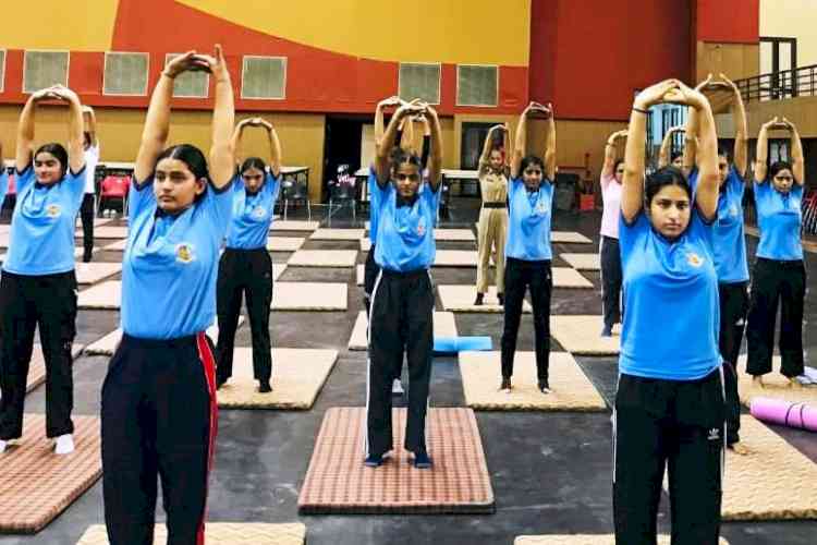 21 दिवसीय निशुल्क योग कार्यक्रम शुरू