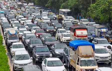 Passenger vehicle sales in India jump 21 pc in Q3, touch record high
