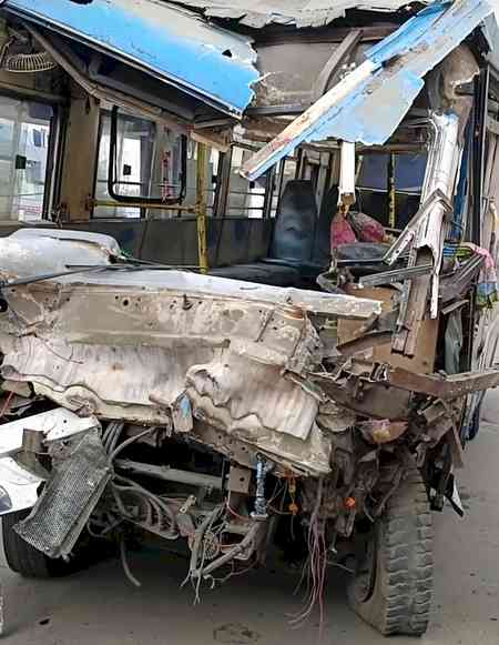 Over 10 injured after govt-owned bus overturns in Kolkata