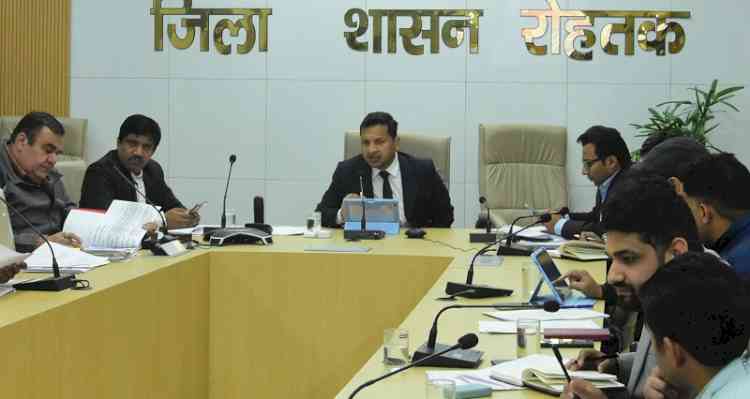 DC Sachin Gupta emphasises Timely Service Delivery and Accountability during Comprehensive Review of Revenue Administration in Rohtak