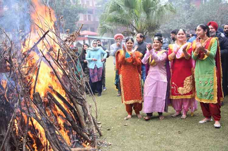 Lyallpur Khalsa College celebrated Lohri traditionally