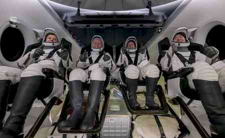 SpaceX brings back 4 NASA astronauts to Earth in first-ever medical evacuation from ISS