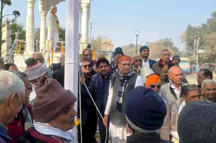 पं. श्रीराम शर्मा द्वारा रचा गया इतिहास आने वाली पीढ़ियों को देगा राष्ट्रप्रेम की प्रेरणाः एसडीएम आशीष वशिष्ठ