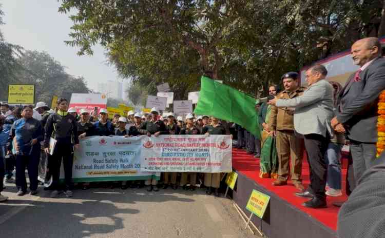 SIAM Organises Road Safety Walk with Delhi Traffic Police for School Children as Part of National Road Safety Month