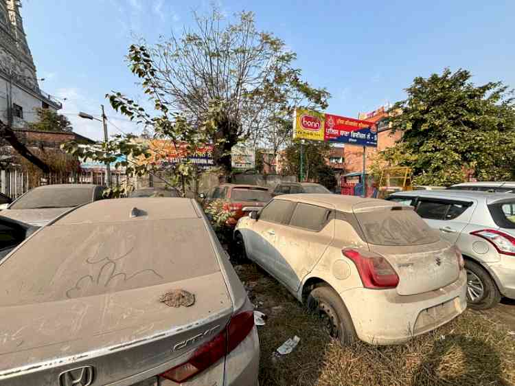 Punjab Cabinet Minister Orders Shifting of Scrapped, Abandoned and Confiscated Vehicles Lying in Police Stations Outside City Limits