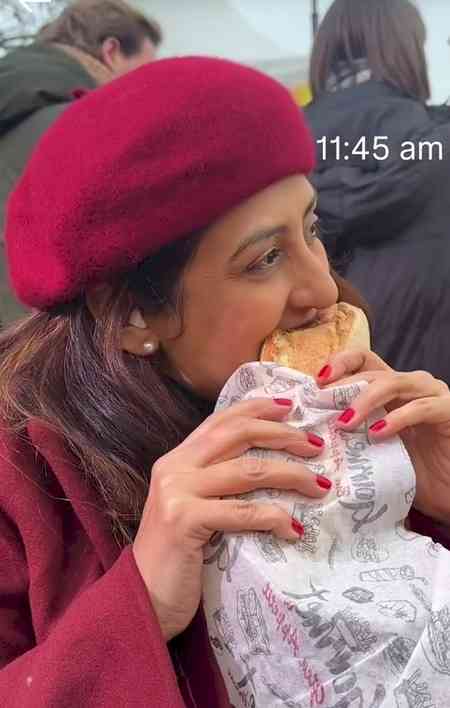 Juhi Parmar & daughter enjoy croissants & breads in Paris all day long