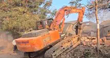 Anti-encroachment drive in Ahmedabad's Vatva area, over 450 houses and shops to be razed