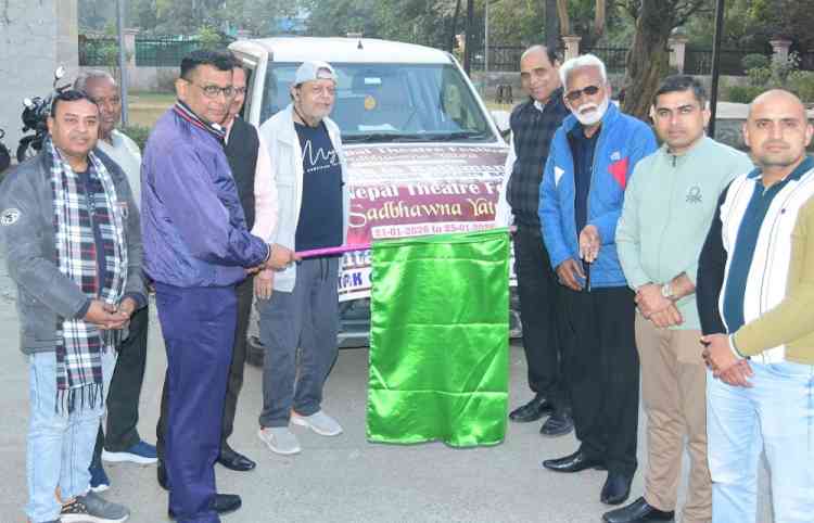 DIPRO Sanjeev Saini flags off the team to participate in the Indo-Nepal Theatre Festival