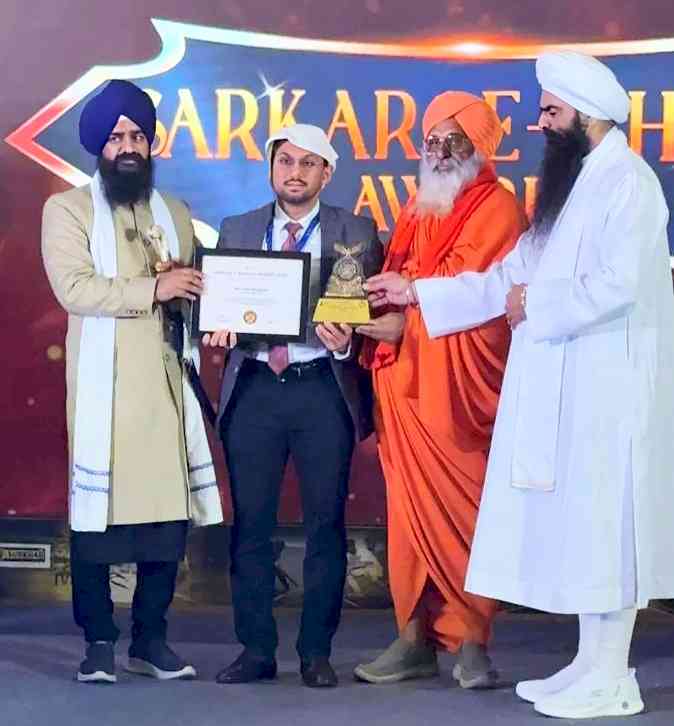 Arsh Dhaliwal, MD of CGC University Mohali, Honored with 'Sarkar-e-Khalsa' Award
