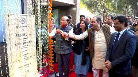 Delhi L-G launches 5th Aarambh library in Vikaspuri, fountain in Dwarka