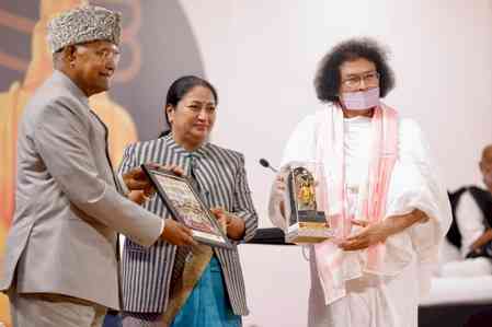 Delhi CM donates month’s salary to Ram Katha platform