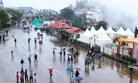 Shimla, Manali get season’s first snowfall; brings cheers to locals, tourists