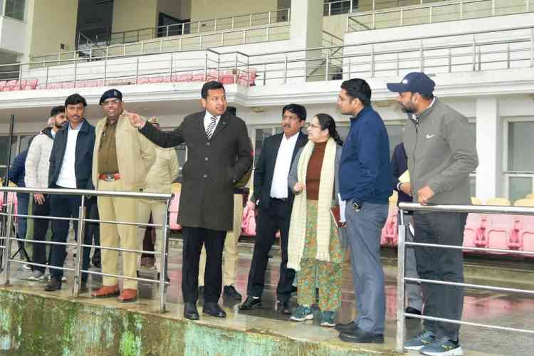 डीसी सचिन गुप्ता ने गणतंत्र दिवस समारोह स्थल पहुंचकर लिया तैयारियों का जायजा