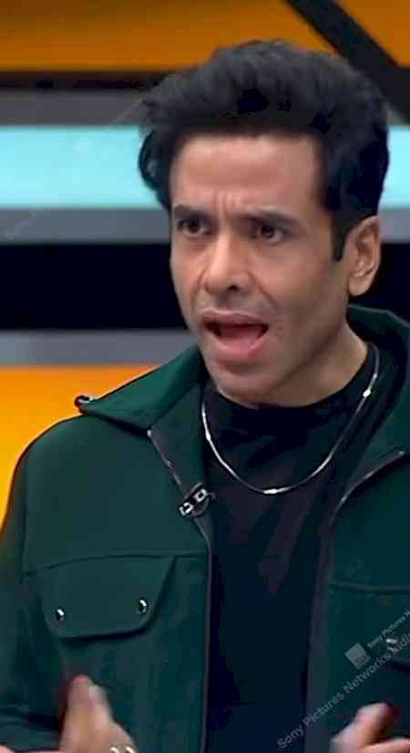 Tusshar Kapoor recreates iconic ‘Lucky’ moment from Golmaal on Akshay Kumar’s Wheel of Fortune