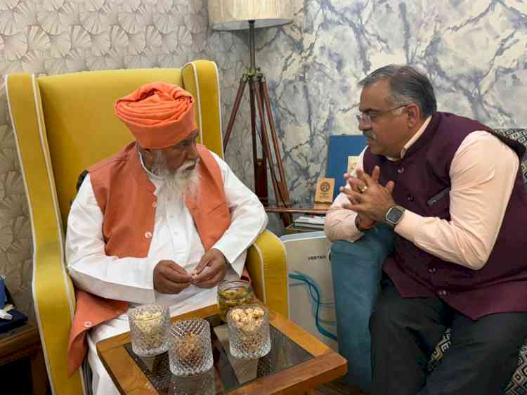 Padma Shri conferred on Sant Niranjan Das Ji is a matter of pride for the entire Ravidassia Community : Tarun Chugh