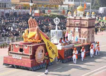 Punjab tableau honours Guru Tegh Bahadur’s legacy at R-Day parade