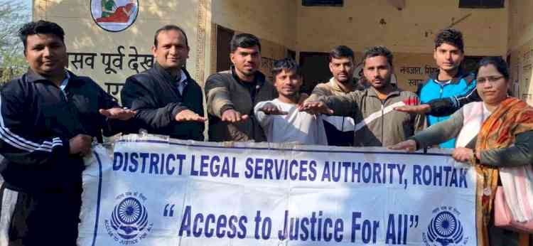 गांव लाहली में विशेष चुनावी जागरूकता अभियान चलाया