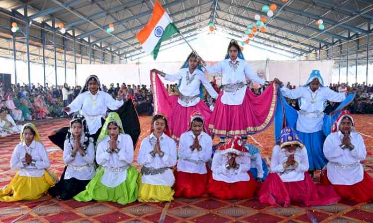 रोहतक में विभिन्न स्थानों पर धूमधाम से मनाया गणतंत्र दिवस