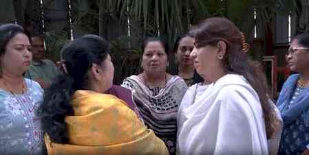 Shiv Sena leader meets family of deceased flight attendant Pinky Mali, shares their grief