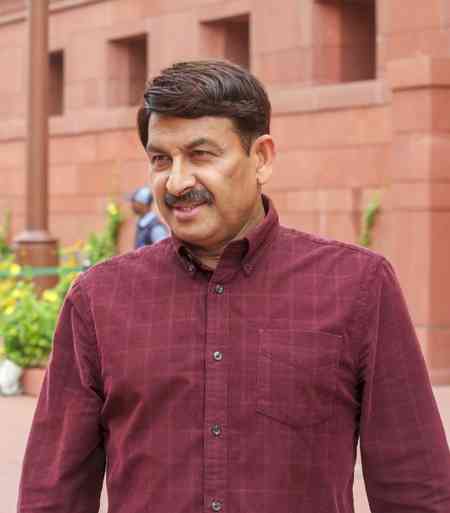 BJP MP Manoj Tiwari flags fake Facebook ID, warns of attempts to tarnish his image