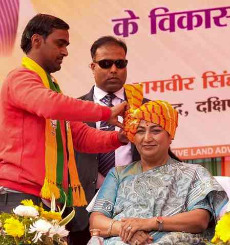 Delhi CM Rekha Gupta exposes AAP model of carrying out ‘development in ads’