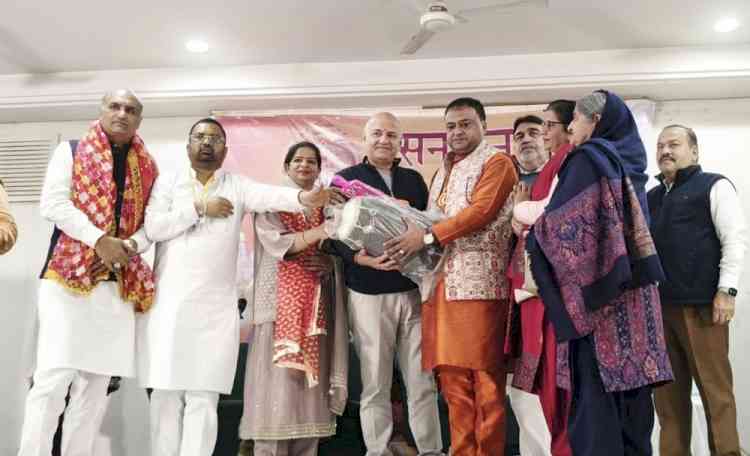 Sanatan Seva Samiti's grand Shree Hanuman Chalisa recitation commendable: Manish Sisodia