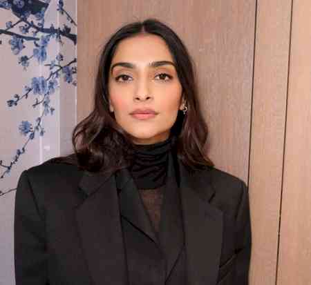 ‘Ek Ladki Ko Dekha Toh Aisa Laga’ turns seven, Sonam Kapoor celebrates love without labels