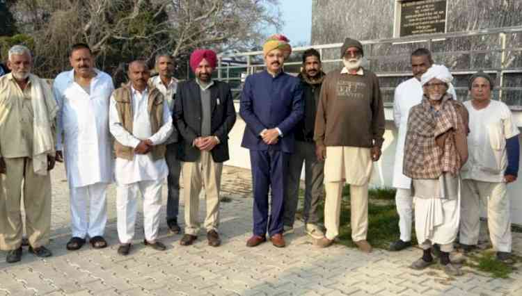 HIRD Director Dr. Virender Singh Chauhan urges villagers to actively participate in the Gram Sabha