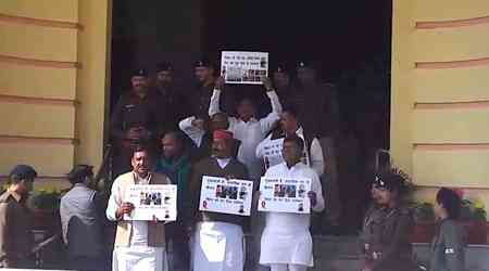 Opposition protests outside Bihar Assembly over law and order