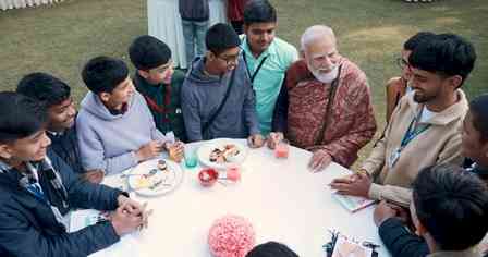 'Develop a habit to use indigenous things': PM Modi to students at 'Pareeksha Pe Charcha'