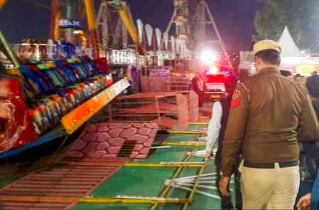 Over dozen people wounded as swing collapses at Surajkund Mela