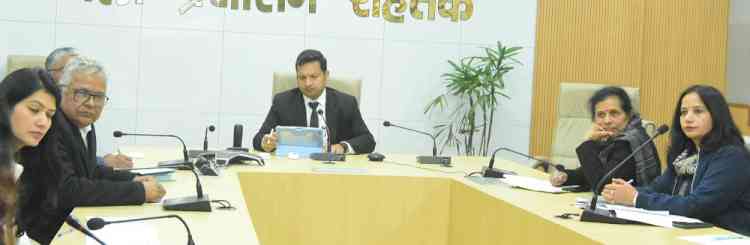 DC Sachin Gupta Directs Saturation of NIPUN Targets, Launch of Science Crash Courses in Model Schools and JEE Coaching After Boards