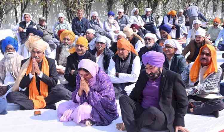 कुलपति आवास पर श्रद्धा के साथ संपन्न हुआ श्री अखंड पाठ साहिब