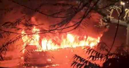 Bus helper dies as massive fire engulfs vehicle in Delhi’s Vikaspuri