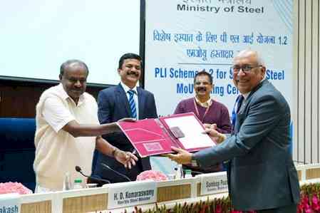 Govt signs MoUs for 85 speciality steel projects with investment of Rs 11,887 crore