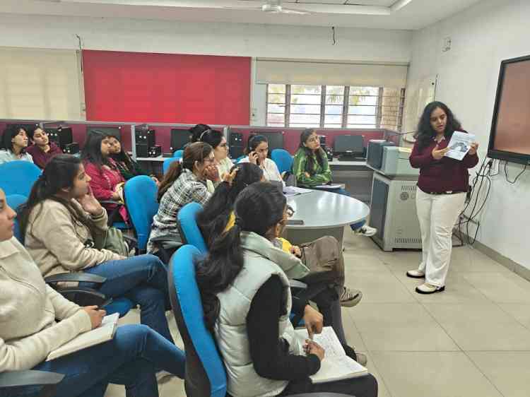 Govt Home Science College organised workshop on Role of Artificial Intelligence in research
