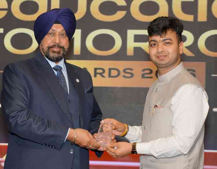 Dolphin PG College, Chandigarh Awarded Most Promising Allied Healthcare College of North India