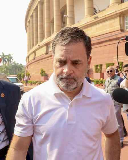 'Stand firmly with issues, struggles of workers, farmers': Rahul Gandhi on Bharat Bandh