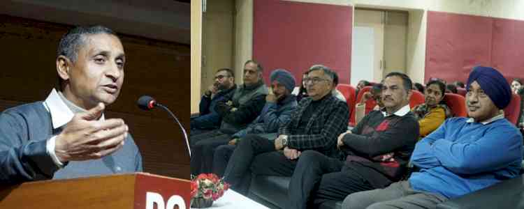 दोआबा कॉलेज में महर्षि दयानन्द की 202वीं जन्म जयंति पर सैमीनार का आयोजन 