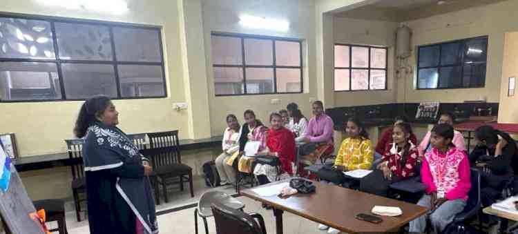 PCM S.D. College for Women Organizes Literary Contest on Idioms and Proverbs