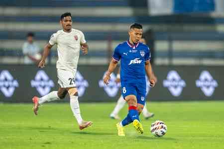 ISL 2025-26: Sivasakthi, Chhetri strikes give Bengaluru a comfortable victory against SC Delhi